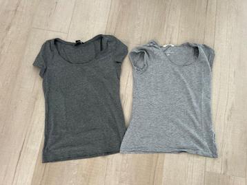 2 t-shirts H&M - gris disponible aux enchères
