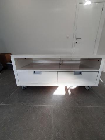 Tv meubel  beschikbaar voor biedingen