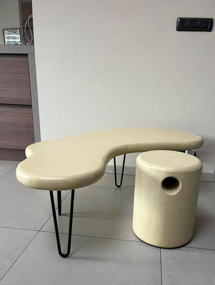 Organisch Mortex tafel + kruk, Huis en Inrichting, Tafels | Salontafels, Nieuw, Ophalen