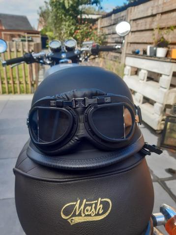 Motor helm nieuw maat large met retro bril  disponible aux enchères