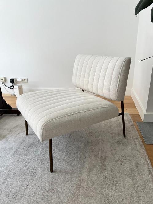 Set van 2 design fauteuils – beige stof met metalen frame, Huis en Inrichting, Fauteuils, Zo goed als nieuw, Stof, 50 tot 75 cm
