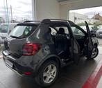 Dacia Sandero STEPWAY 0.9 TCe 90CH BOITE AUTO EASY R 1ÈRE M, Auto's, Dacia, Automaat, 898 cc, Stof, Gebruikt