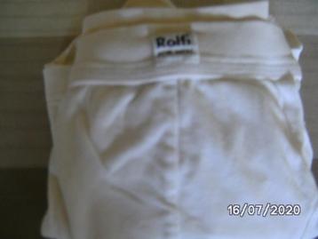 Een witte gesloten boxershort