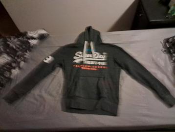 Superdry hoodie beschikbaar voor biedingen