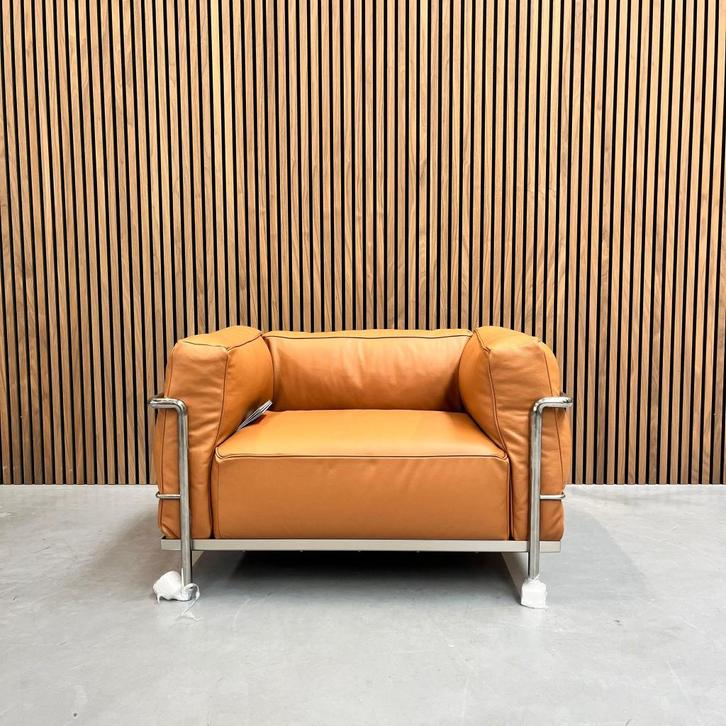Cassina LC3 - Le Corbusier Cognac leder dons, Antiek en Kunst, Antiek | Meubels | Stoelen en Sofa's
