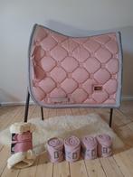 Equestrian Stockholm set (bandages, dekje en beschermers), Dieren en Toebehoren, Paarden en Pony's | Dekens en Dekjes, Ophalen of Verzenden