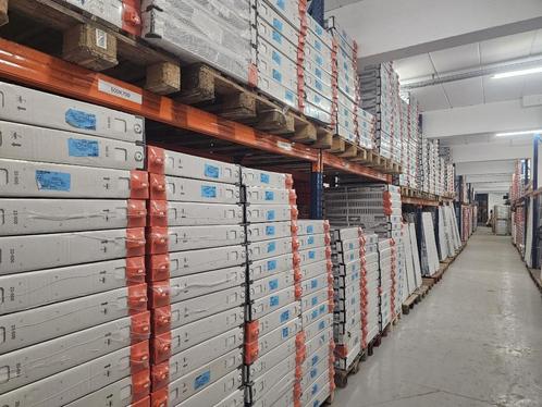Radiator met 8 aansluitingen -67%, Doe-het-zelf en Bouw, Verwarming en Radiatoren, Nieuw, Radiator, Hoog rendement (Hr), Ophalen