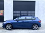 BMW 116i /LED/1e eigenaar/2 Jaar garantie, Auto's, BMW, Voorwielaandrijving, Testrit aan huis, Blauw, 124 g/km