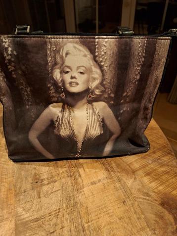 Mooie handtas Marilyn Monroe afgewerkt met glinsters beschikbaar voor biedingen
