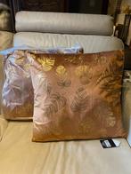 Nieuwe, mooie, bruine kussens met gouden pluimen, Huis en Inrichting, Zo goed als nieuw, Ophalen