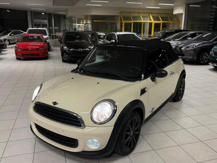 Mini One Cabrio jaar 2015, 101000 km, Auto's, Mini, Bedrijf, Cabrio, Airconditioning, Elektrische ramen, Lichtmetalen velgen, Mistlampen
