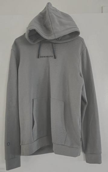 hoodie quarterback beschikbaar voor biedingen