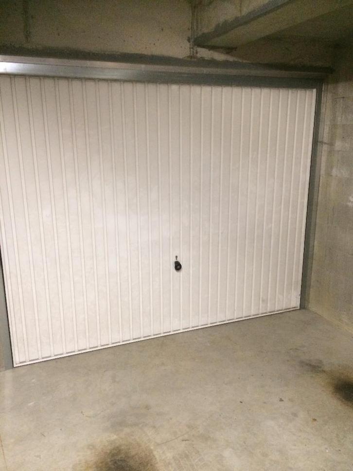 🚗📦 Garage & Garde-Meuble Sécurisé – Avenue Reine Elisabeth, Immo, Garages en Parkeerplaatsen, Provincie Namen