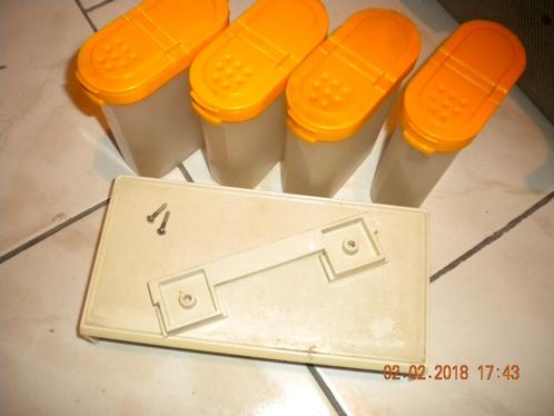 Kleine / mini opbrengpotjes (4st.) voor tegen de muur (2x), Diversen, Rommelmarktspullen, Ophalen