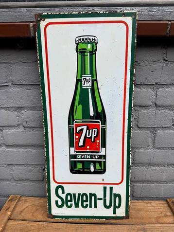 Oud Seven-Up reclamebord beschikbaar voor biedingen
