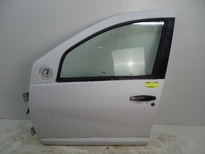 Portier 4Deurs links-voor van een Dacia Sandero (OV369), Auto-onderdelen, Carrosserie, Deur, Dacia, Gebruikt, 3 maanden garantie