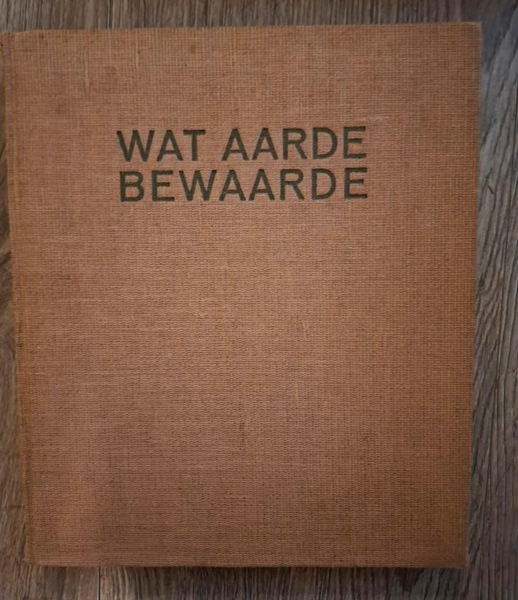 Wat aarde bewaarde – Heemskerck Düker/Felix, Hamer 1943, Boeken, Geschiedenis | Nationaal, Zo goed als nieuw, Ophalen of Verzenden