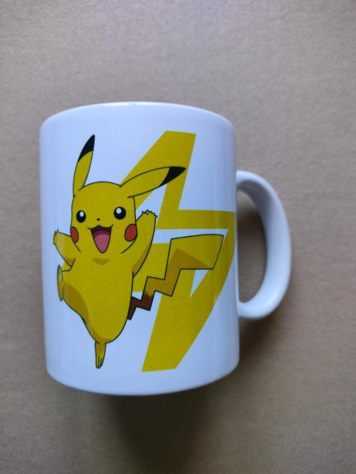 Pokemon Logo Pikachu tas mug mok Nintendo 2017, Verzamelen, Film en Tv, Zo goed als nieuw, Tv, Gebruiksvoorwerp, Ophalen of Verzenden
