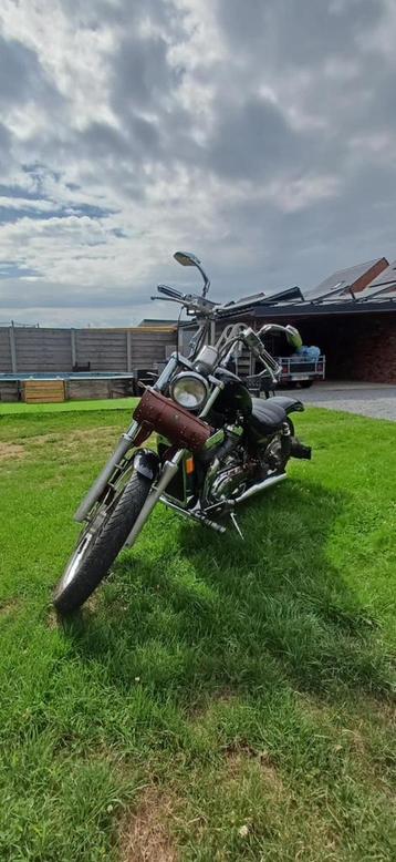 Suzuki intruder 750 beschikbaar voor biedingen