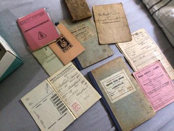Oude documenten, militair, huwelijk, zegelboekjes, papieren beschikbaar voor biedingen
