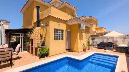 Vrijstaande villa met privé zwembad te koop in Alicante., Immo, Buitenland, Spanje, Woonhuis, Dorp