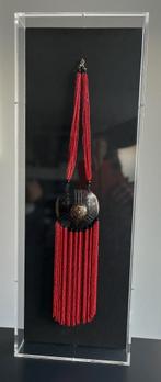 Afrikaanse halsketting, Ophalen, Nieuw