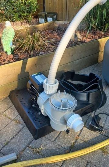 pompe 12600l/h + filtre à sable beschikbaar voor biedingen