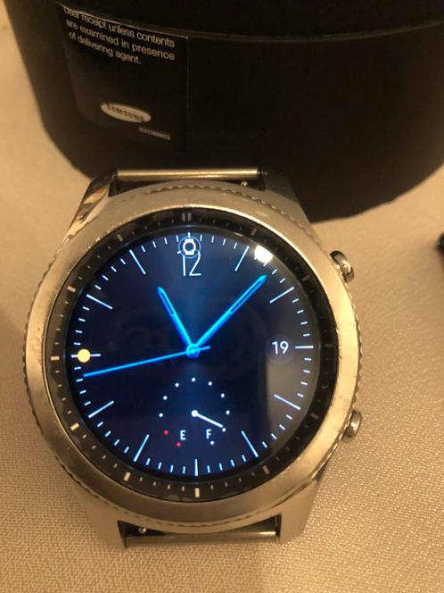 Smartwatch Samsung classic gear S3, Handtassen en Accessoires, Horloges | Heren, Zo goed als nieuw, Polshorloge, Overige merken