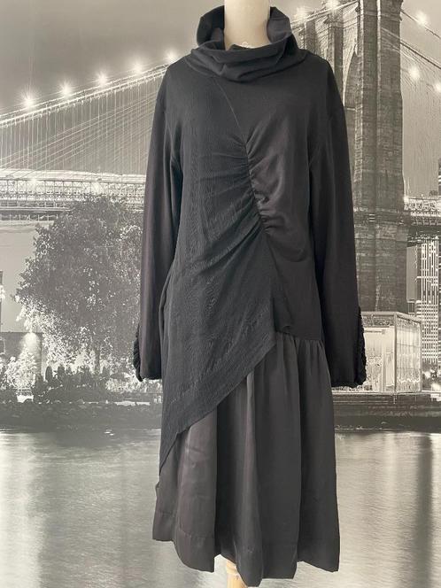 jurk feestkledij kleed met zijde - merk Eline Et Lena, Kleding | Dames, Jurken, Zo goed als nieuw, Maat 42/44 (L), Zwart, Onder de knie