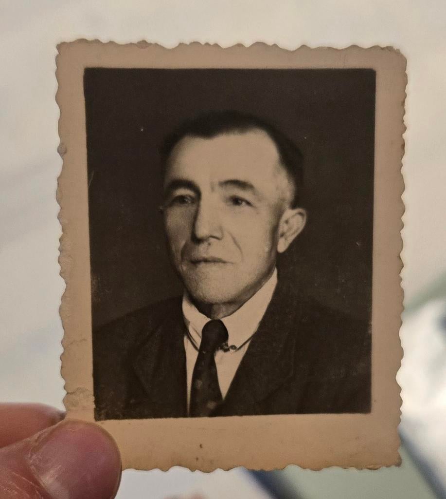 Gezocht: bidprentje van Alberic Doom (+1957, Menen), Collections, Images pieuses & Faire-part, Enlèvement