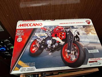 Meccano Ducati Monster 1200S disponible aux enchères