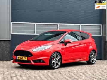 Ford Fiesta 1.6 ST2 bj.2013 Camera|Navi|Recaro|Oh boekjes. beschikbaar voor biedingen