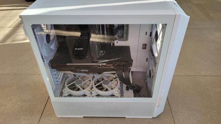 (Enkel case+fans) Lian Li Lancool (+5x RGB Mars Gaming Fans), Computers en Software, Serverkasten, Zo goed als nieuw, Ophalen of Verzenden