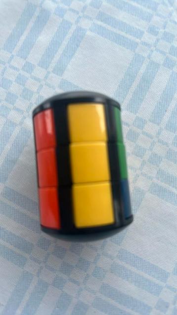Rubik’s kubussen beschikbaar voor biedingen
