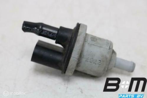Magneetklep in onderdruksysteem VW Golf 7 06D133517B, Auto-onderdelen, Motor en Toebehoren, Gebruikt