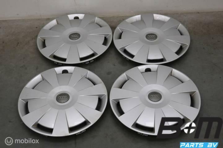 Set 16 inch wieldoppen Audi A3 8V 8V0601147D, Auto-onderdelen, Banden en Velgen, Band(en), Gebruikt