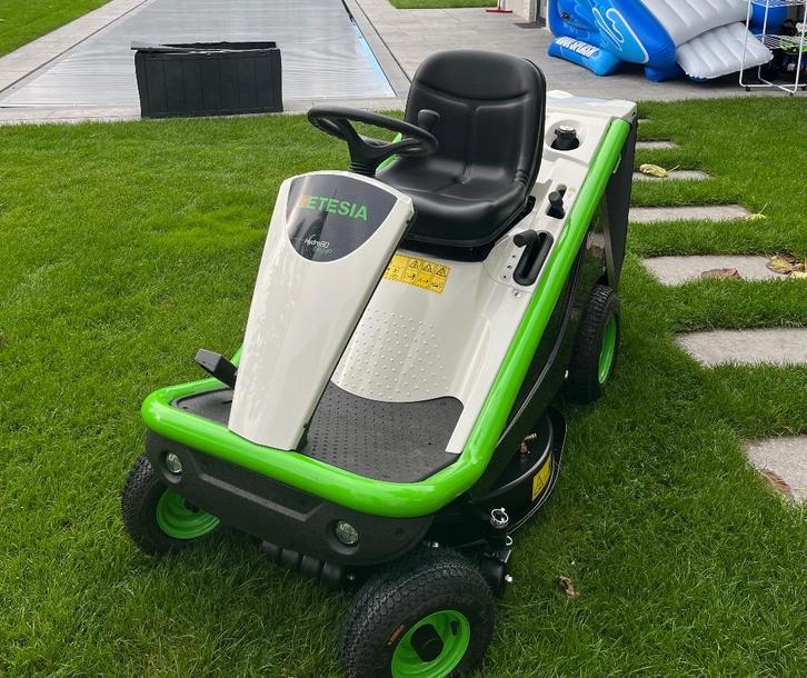 Etesia zitmaaier, Tuin en Terras, Zitmaaiers, Zo goed als nieuw, Opvangbak, Ophalen