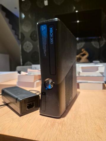 Xbox 360 Slim  beschikbaar voor biedingen