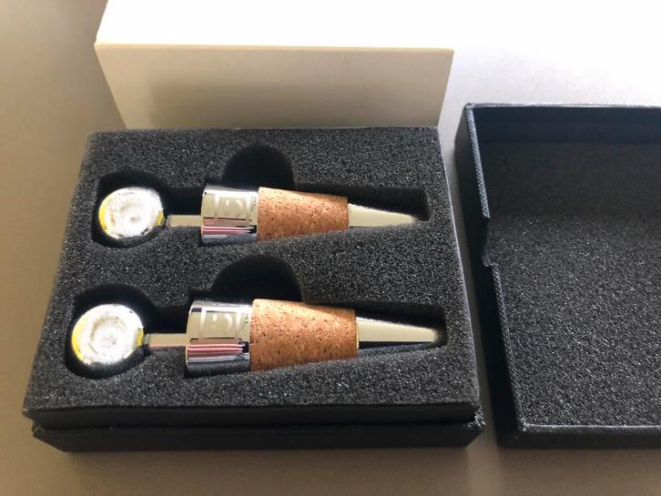 2 Luxe wijnstoppen in geschenkverpakking - !! NIEUW !!, Verzamelen, Wijnen, Nieuw, Ophalen of Verzenden