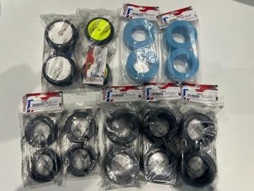 Pneus buggy 1/10 4x2 neuf beschikbaar voor biedingen