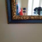 2 identieke spiegels zwart en goudkleurig, Antiquités & Art, Antiquités | Miroirs, Enlèvement