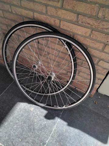 Set tiagra shimano wielen ( nog geen 10km mee gereden)