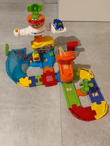 Vliegveld TOET TOET vtech beschikbaar voor biedingen