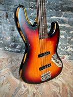 Vintage Fretless Bass (Icon Series), Muziek en Instrumenten, Snaarinstrumenten | Gitaren | Bas, Ophalen, Zo goed als nieuw