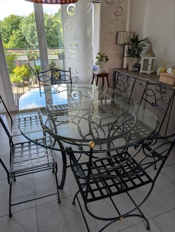 Ensemble d'une table et de 6 chaises en fer forgé., Enlèvement, Comme neuf