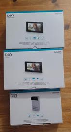 2 7" videotelefoons + deurbel met 2 drukknoppen voor 3 apps, Ophalen of Verzenden, Bedraad