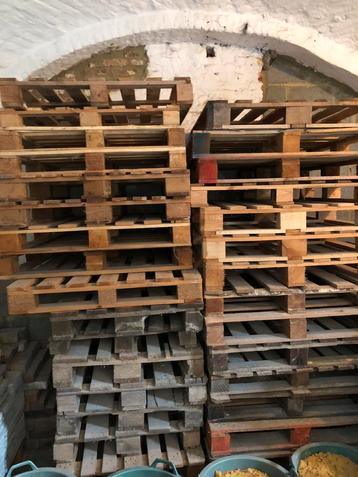 Palettes en bois, Enlèvement, Utilisé