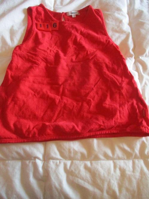 rode top DKNY maat 116, Kinderen en Baby's, Kinderkleding | Maat 116, Zo goed als nieuw, Meisje, Shirt of Longsleeve, Ophalen of Verzenden