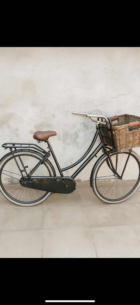 HOLLANDSE FIETS MET MAND– €100, Fietsen en Brommers, Fietsen | Dames | Omafietsen, Gebruikt, Ophalen