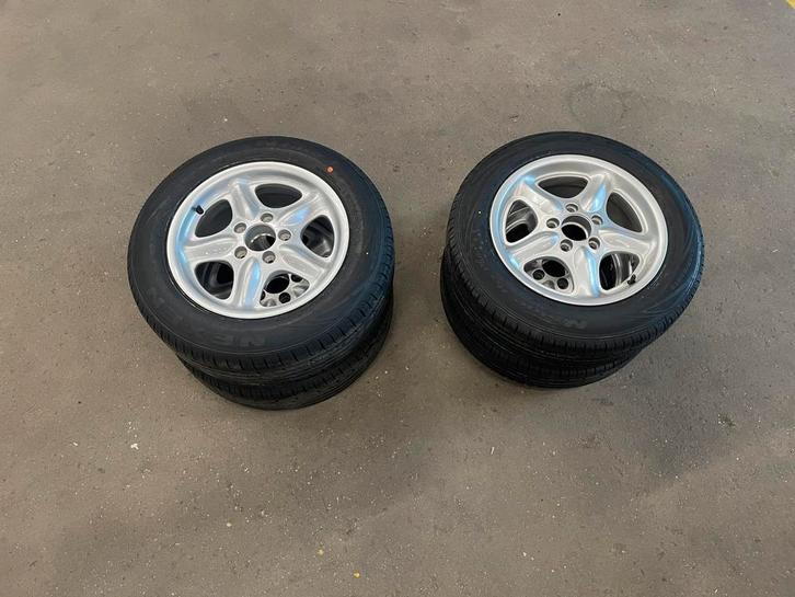 Mercedes velgen met nieuwe banden, Autos : Divers, Accessoires de voiture, Neuf, Enlèvement